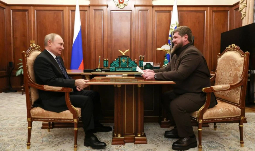 Кадиров "засвітив" в Кремлі дивну шпаргалку на тлі чуток про свою хворобу